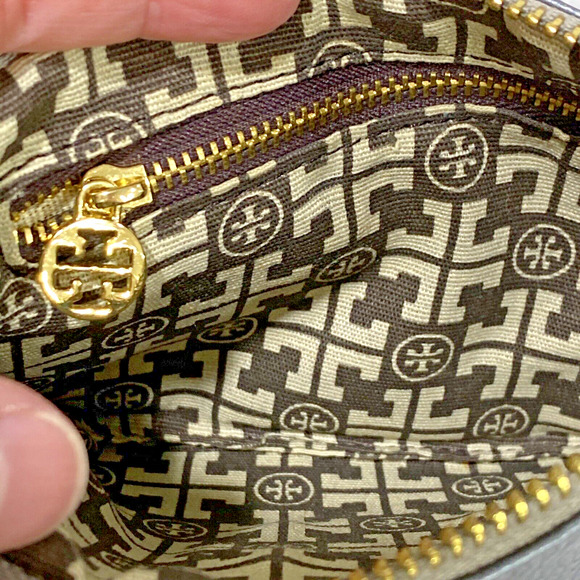 Tory Burch Silvery Gray Metallic Leather Wristlet Wallet Pouch Detachable Chain - Picture 7 of 8